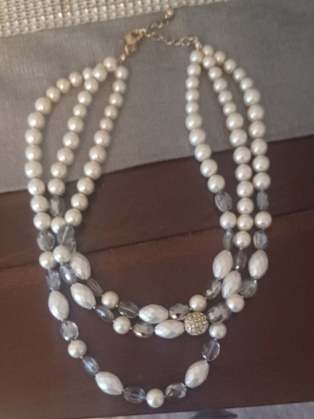 Pearl 3 Layer grey Statement Gorgeous Chunky Necklace Adj Clasp Large